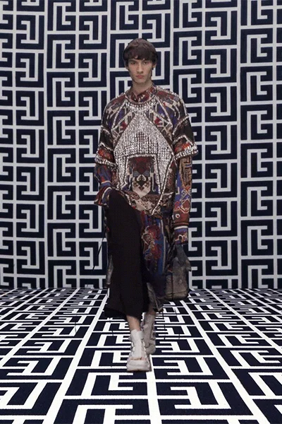 Look 32